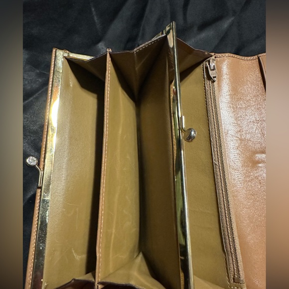 Celine Long Wallet Purse Macadamia Beige Super Clean authentic $1200.00 retail - Picture 13 of 14